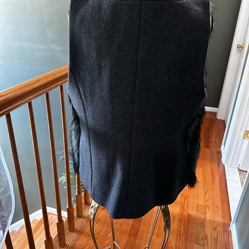 Michael Kors ❤️ Faux Fur Vest Women’s Size Large $450.
~Never Worn~ - Picture 8 of 13